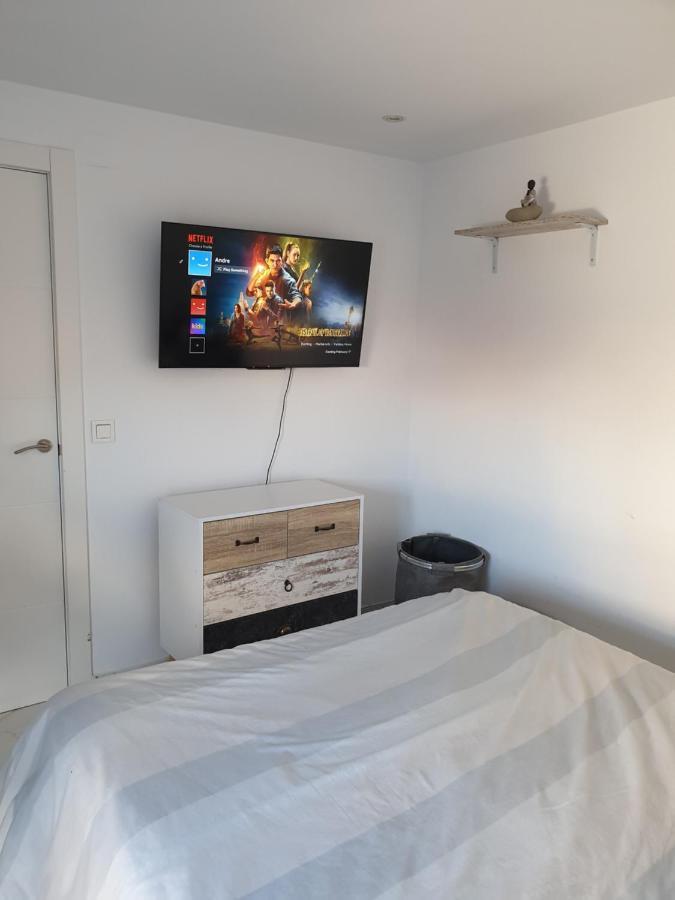 Beachside Apartment In Torrevieja Eksteriør billede