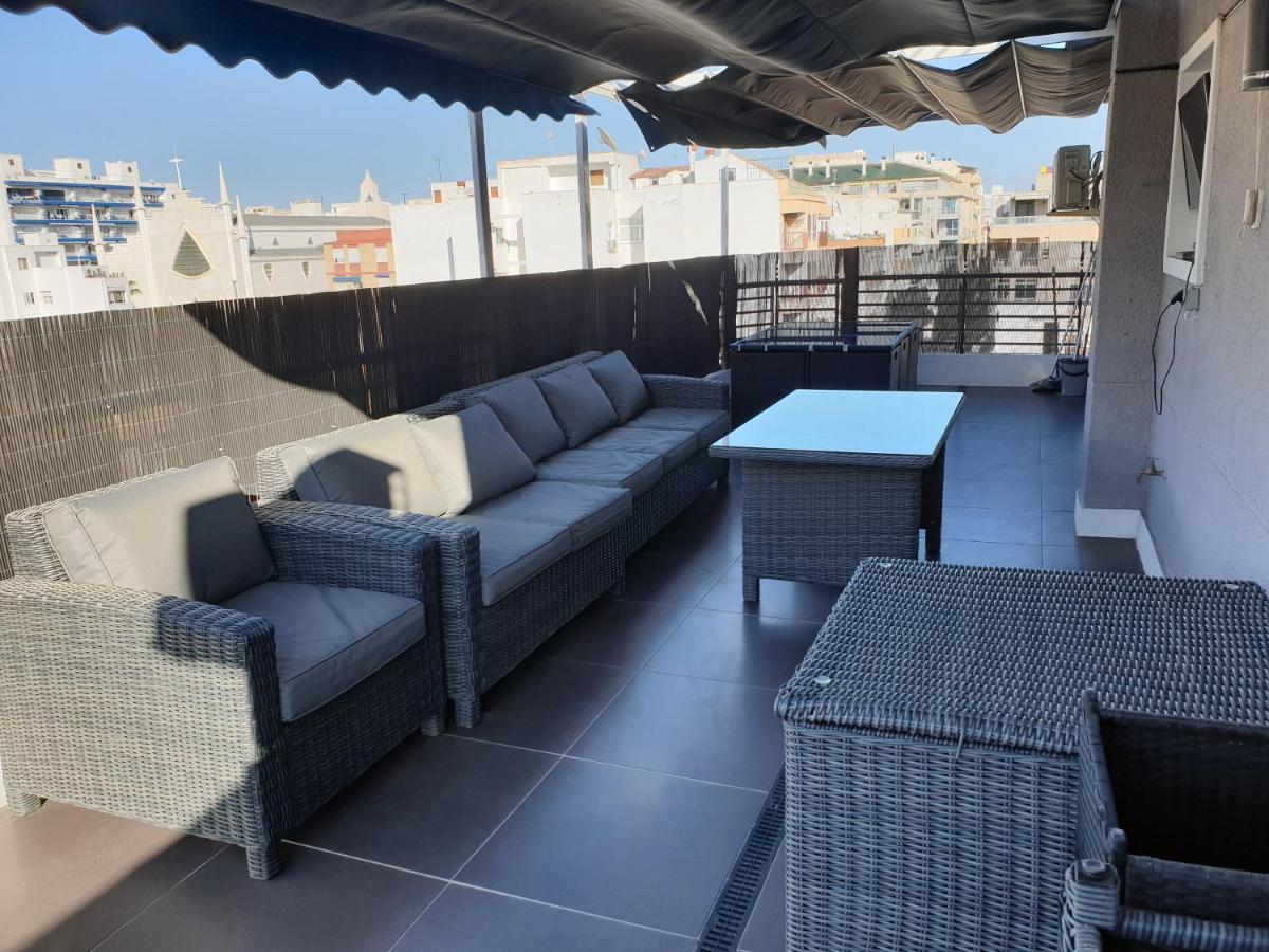 Beachside Apartment In Torrevieja Eksteriør billede