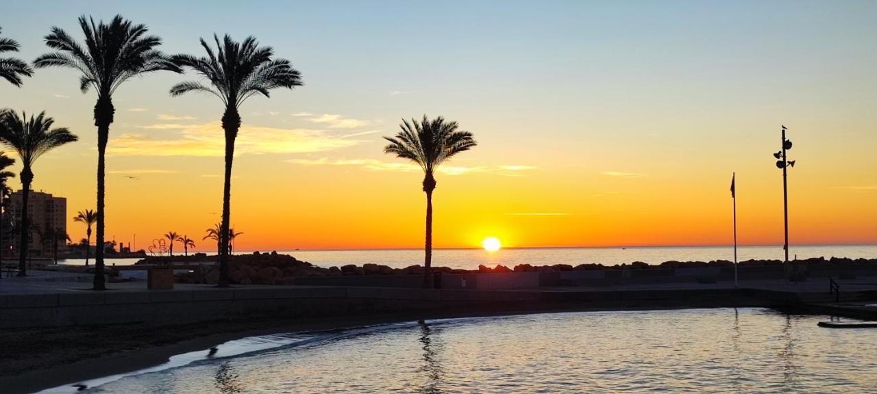 Beachside Apartment In Torrevieja Eksteriør billede